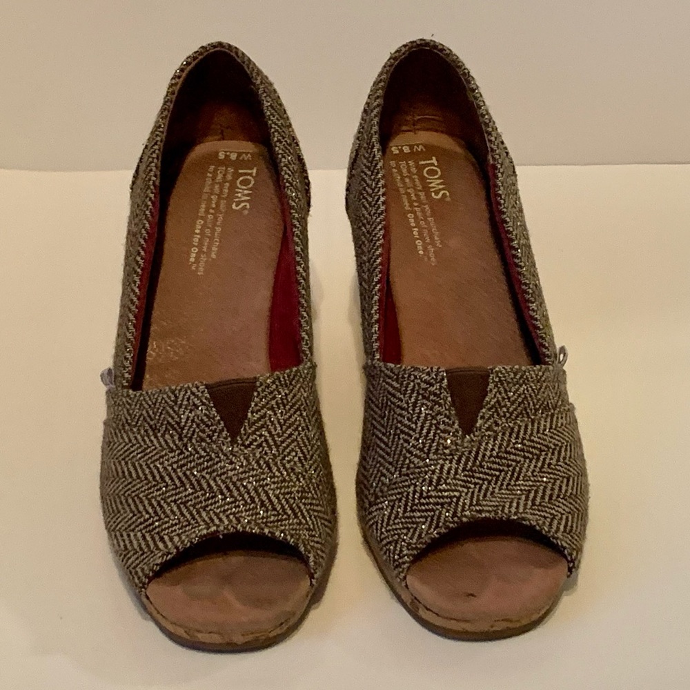 Toms open toe cork wedges size 8.5